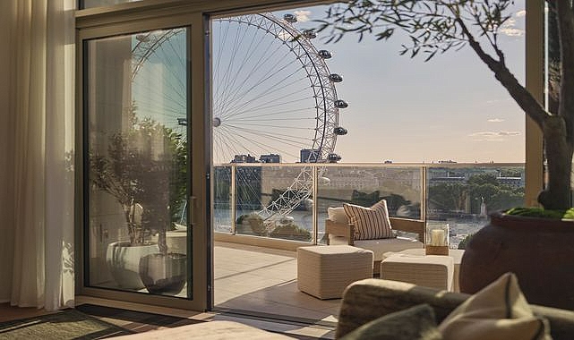Gökyüzünde Bir Sığınak: Londra’nın İkonik South Bank Bölgesine Penthouse Yaşamına Yeni Bir Yorum